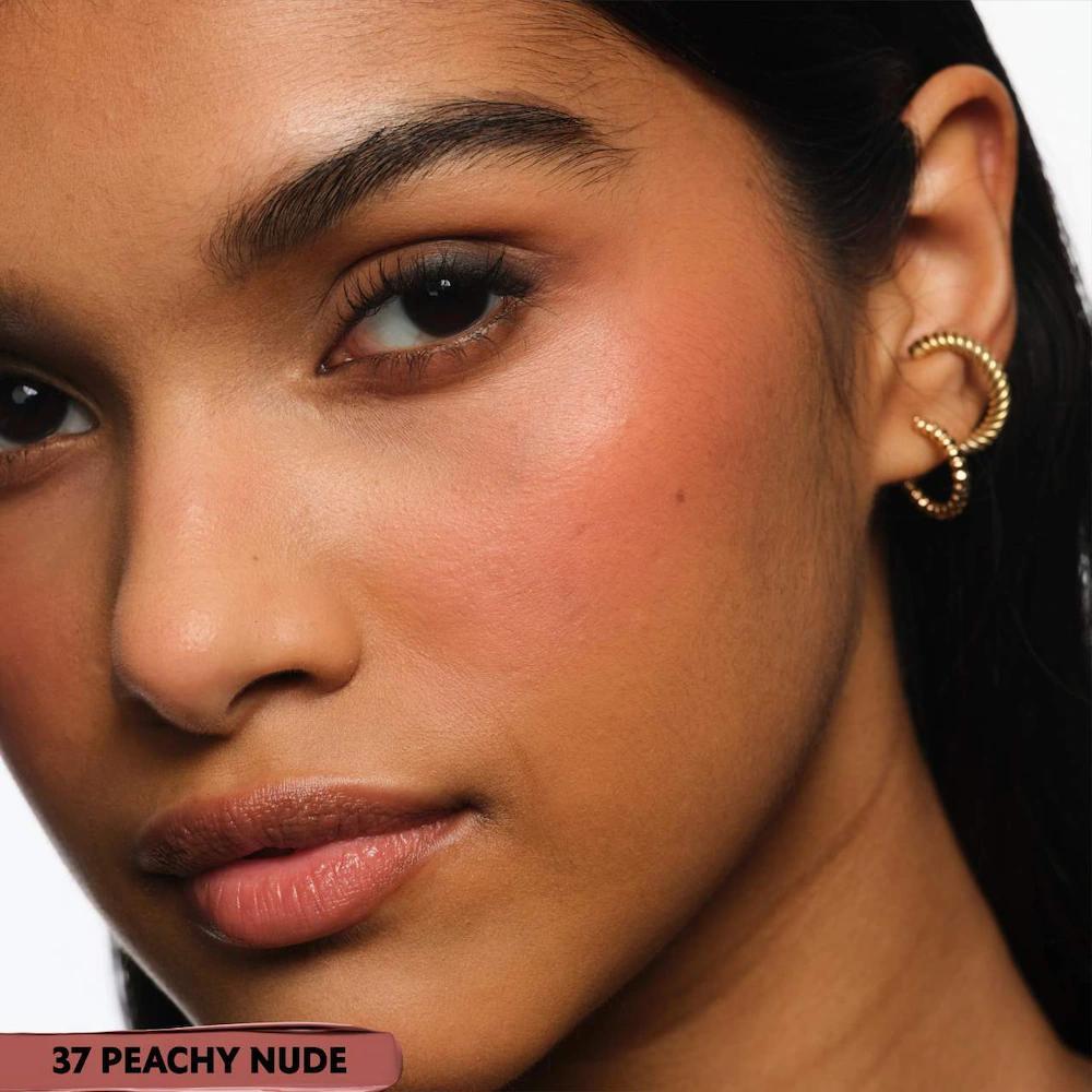 Make Me Blush 12H Blurring Liquid Blush