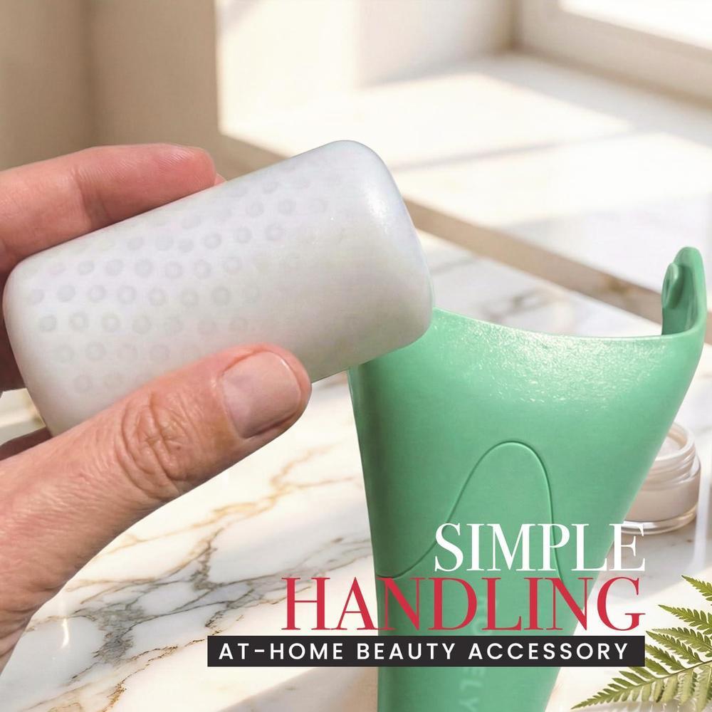 ROSELYNBOUTIQUE Ice Roller for Face Wrinkles Fine Lines Puffiness Stick Massager Facial Skin Care Tools Self Care Gifts for Men Women (Green)