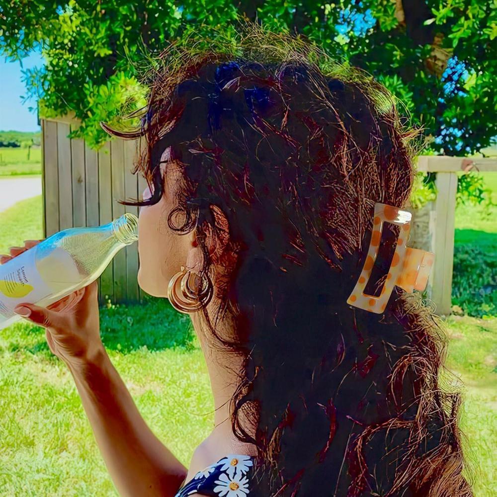 GQLV Hair Accessories Gift Set: Nonslip Big Cute Hair Claws, Medium Flower Hair Clips for Thick/Thin Hair, Hair Styling Accessories for Women/Girls